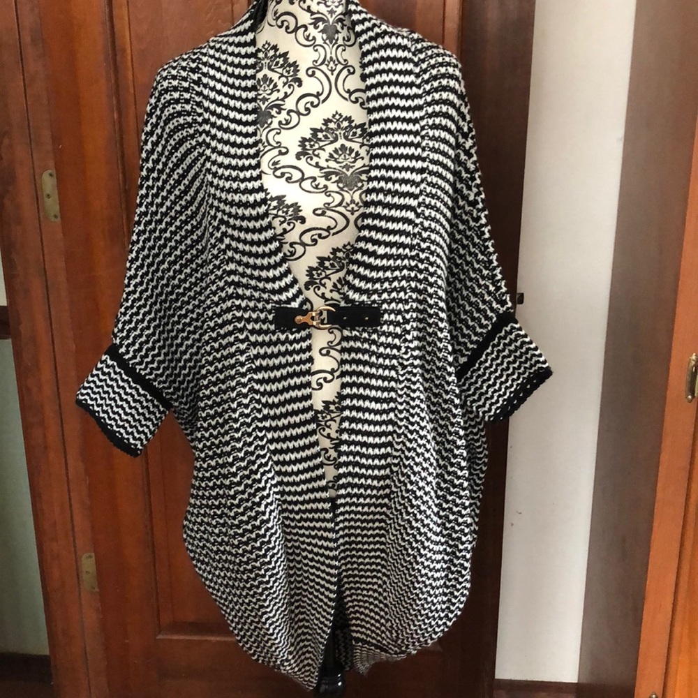 Long Sweater/Cardigan Black and white